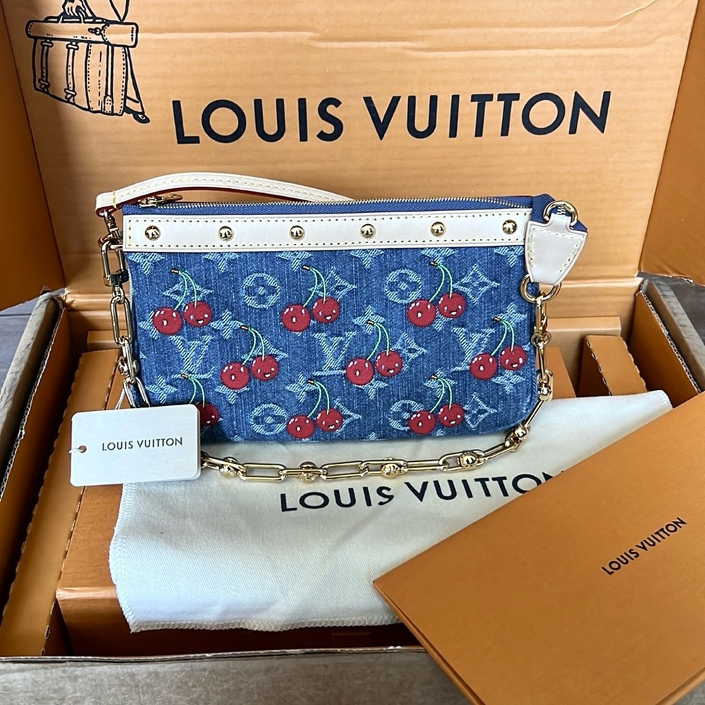 🍒 NEW Louis Vuitton x Takashi Murakami Cherry Denim Pochette Accessoires Cerises - Picture 4 of 12